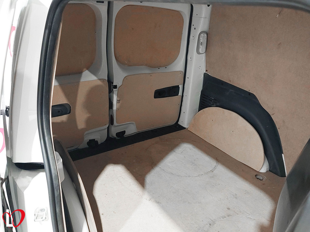 RENAULT KANGOO 1.5 DCI FURGÓN CERRADO 75 de segunda mano