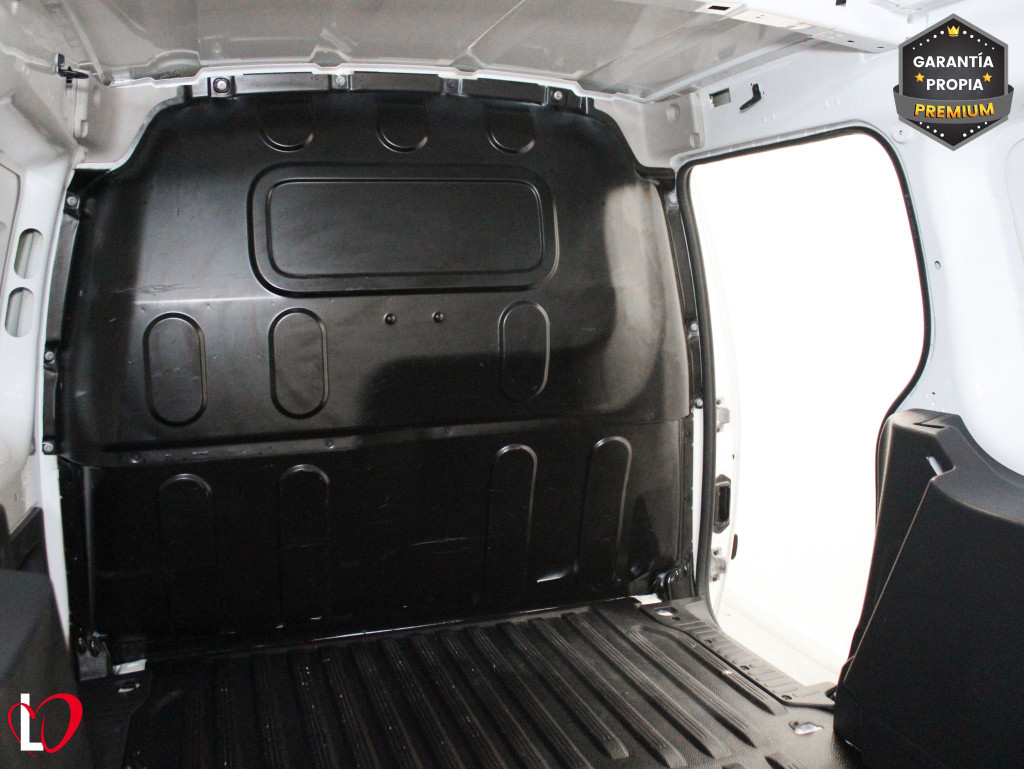 RENAULT KANGOO 1.5 DCI FURGÓN MAXI 95 de segunda mano