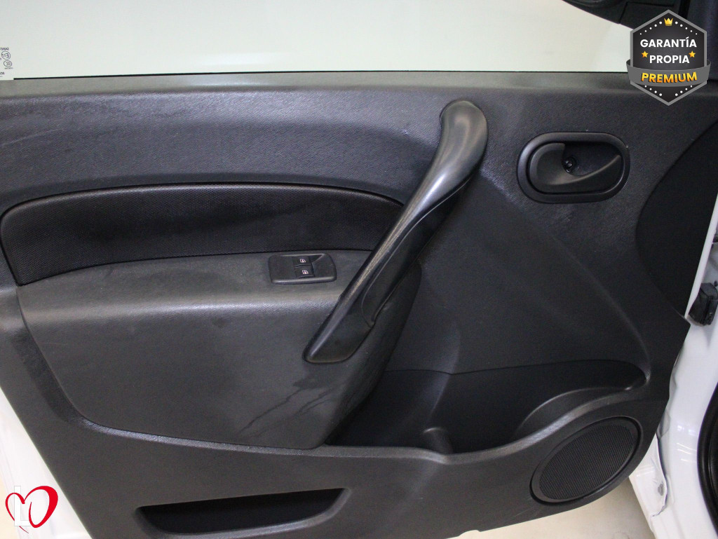 RENAULT KANGOO 1.5 DCI FURGÓN MAXI TALLER 6 VEL 95 de segunda mano
