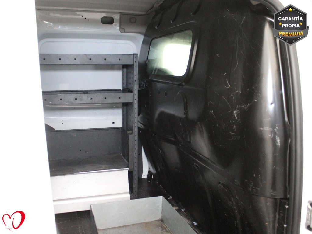 RENAULT KANGOO 1.5 DCI FURGÓN MAXI TALLER 6 VEL 95 de segunda mano