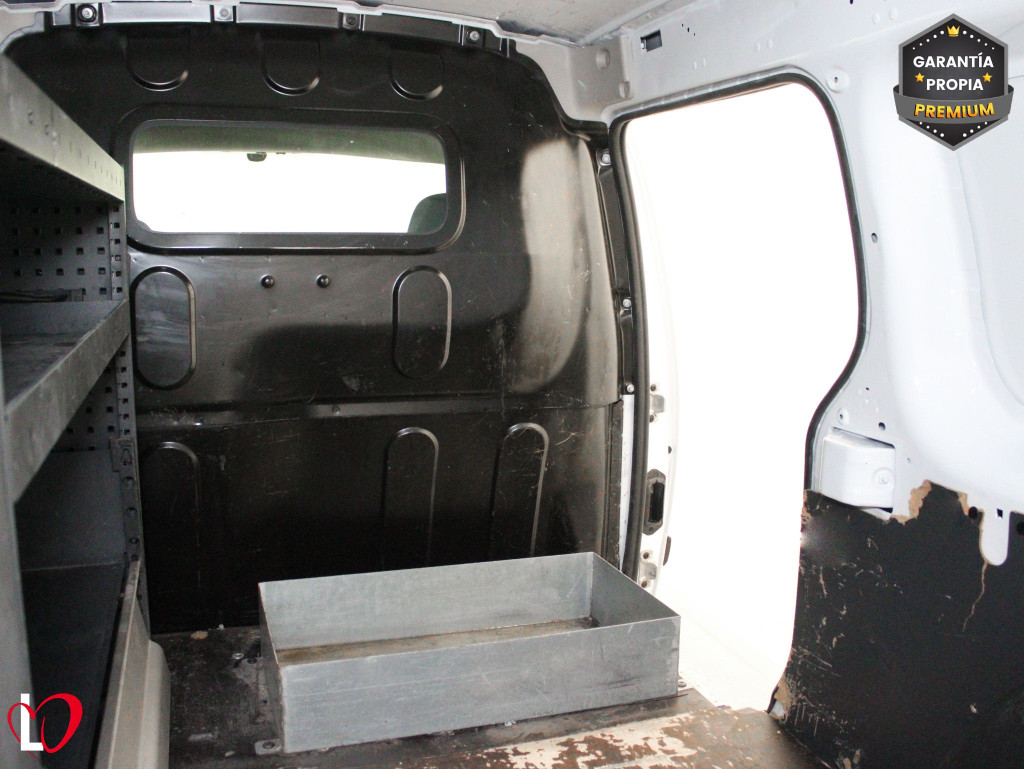 RENAULT KANGOO 1.5 DCI FURGÓN MAXI TALLER 6 VEL 95 de segunda mano