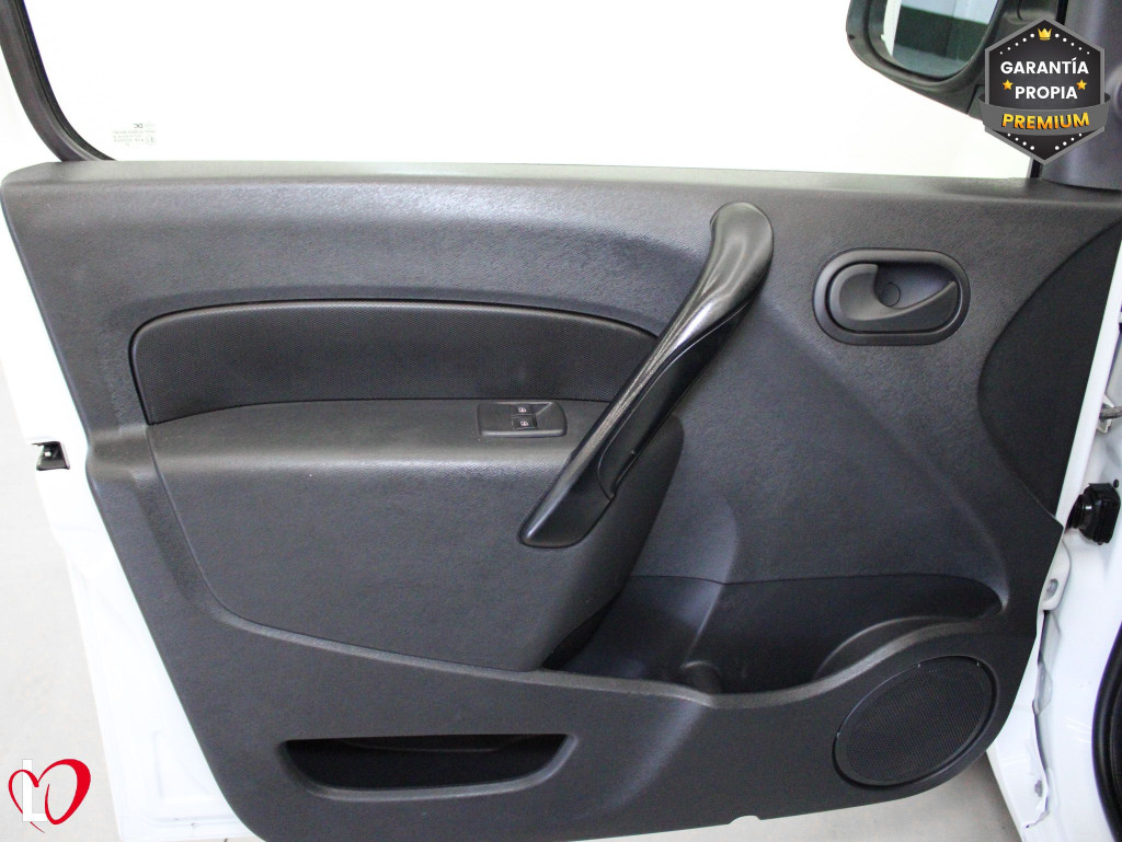 RENAULT KANGOO 1.5 DCI FURGÓN TALLER 6 VEL 95 de segunda mano