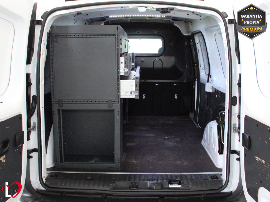 RENAULT KANGOO 1.5 DCI FURGÓN TALLER MAXI 6 VEL 95 de segunda mano