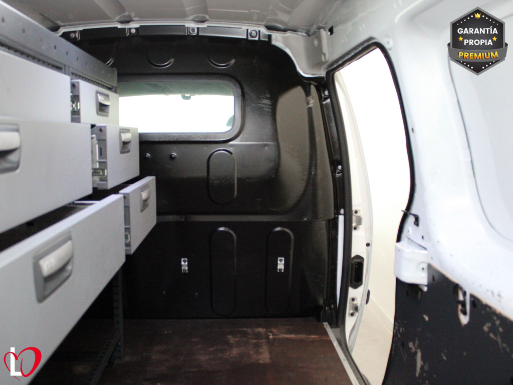 RENAULT KANGOO 1.5 DCI FURGÓN TALLER MAXI 6 VEL 95 de segunda mano