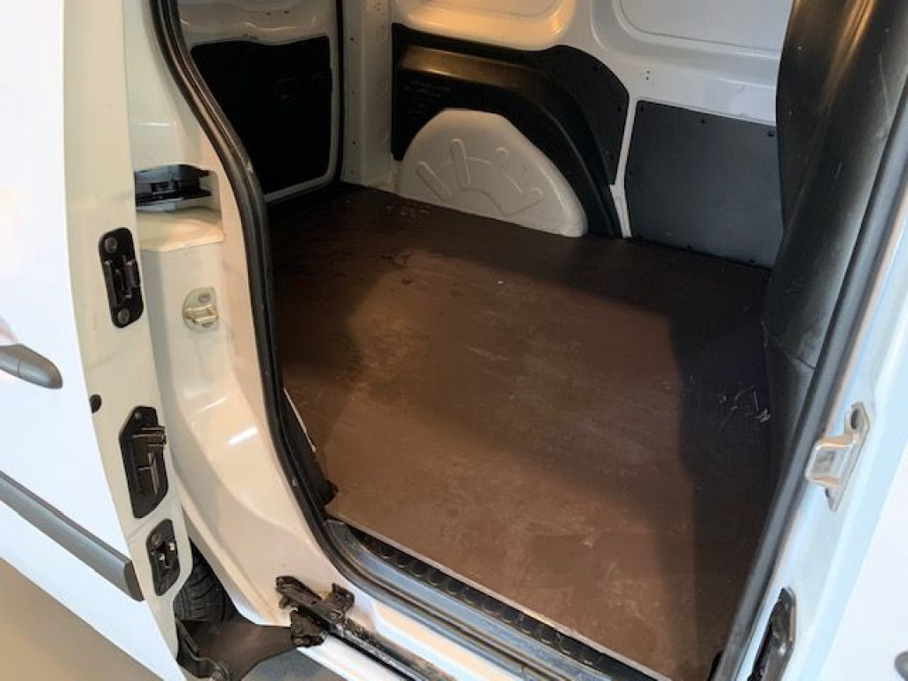 RENAULT KANGOO FURGÓN CERRADO 1.5 DCI de segunda mano