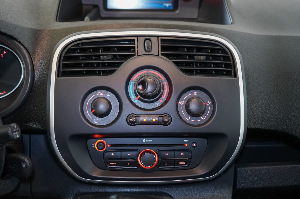 RENAULT KANGOO MAXI 1.5 DCI FURGON LARGA 90 de segunda mano