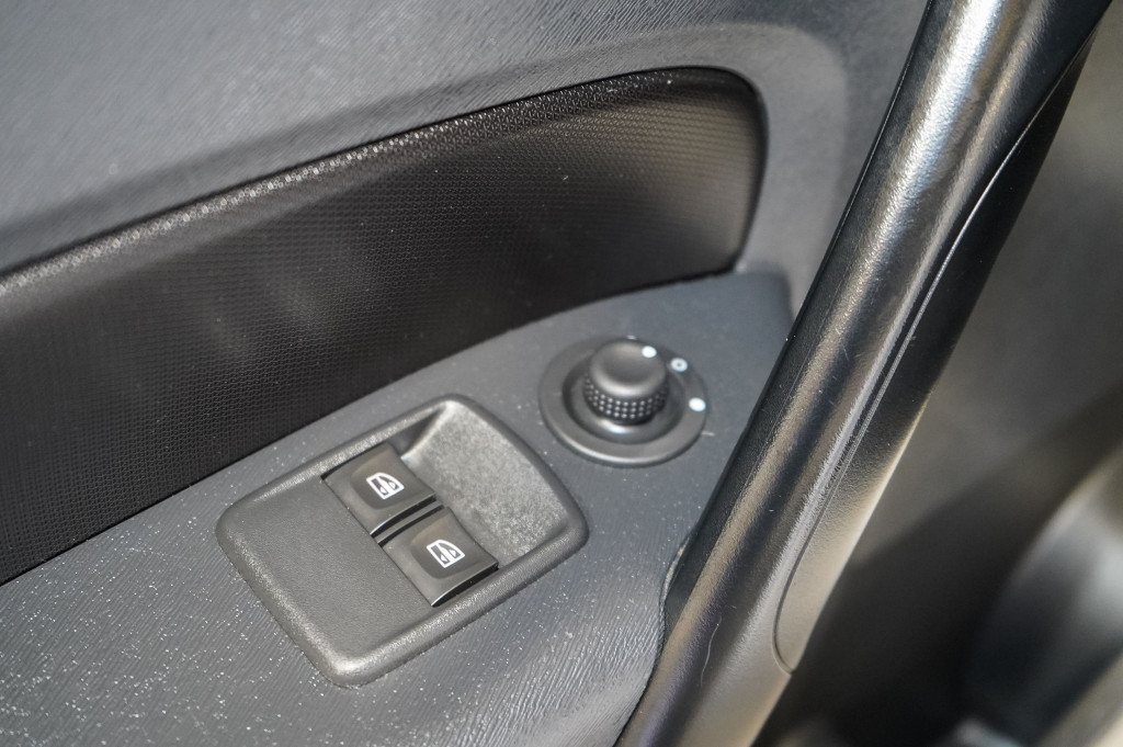 RENAULT KANGOO MAXI 1.5 DCI FURGON LARGA 90 de segunda mano