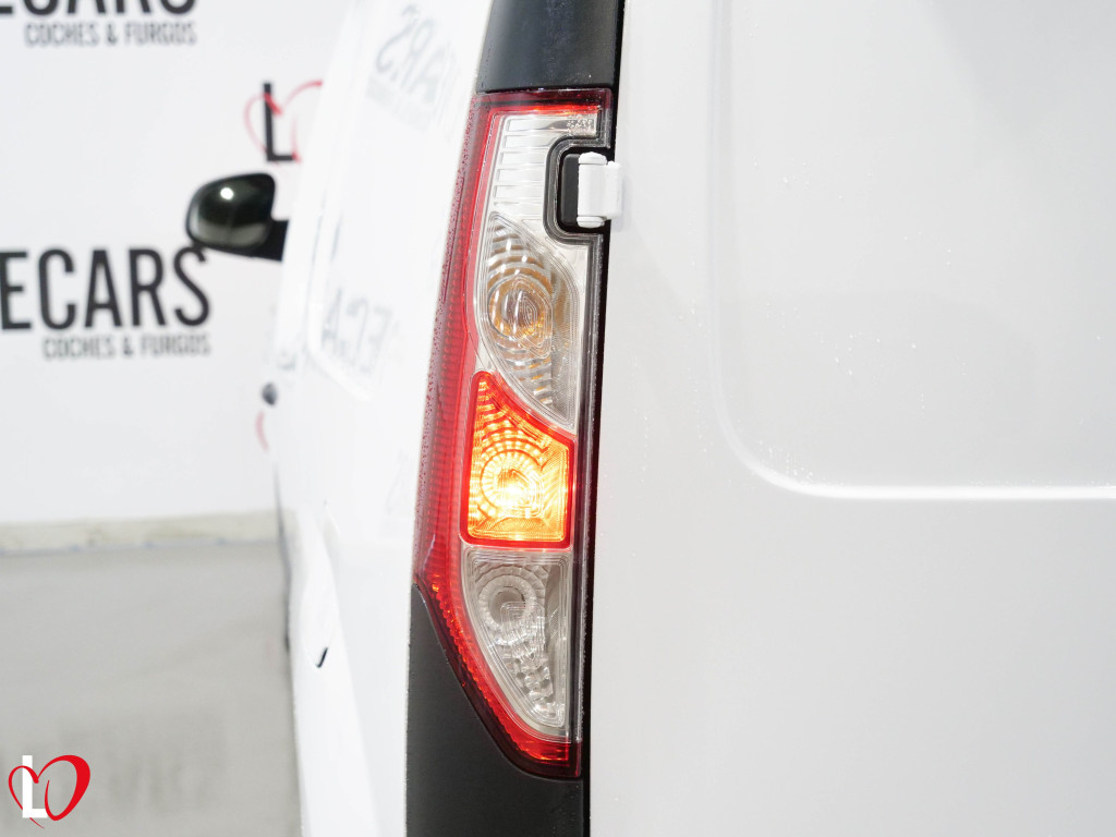 RENAULT KANGOO MAXI 1.5 DCI FURGÓN TALLER MAXI 90 de segunda mano