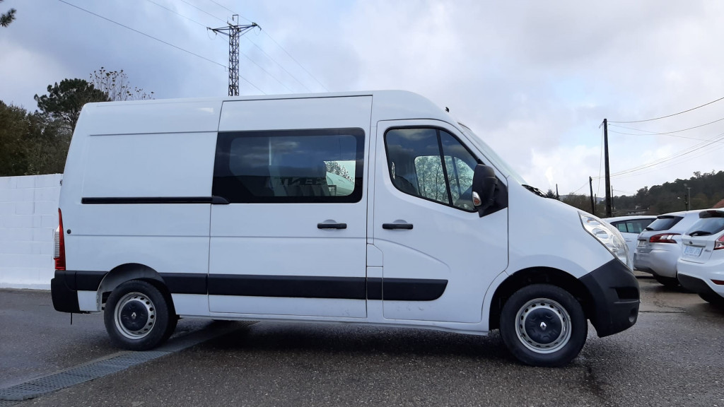 RENAULT MASTER COMBI 7 PLAZAS L2H2 2.3 DCI 3500 110 CV de segunda mano