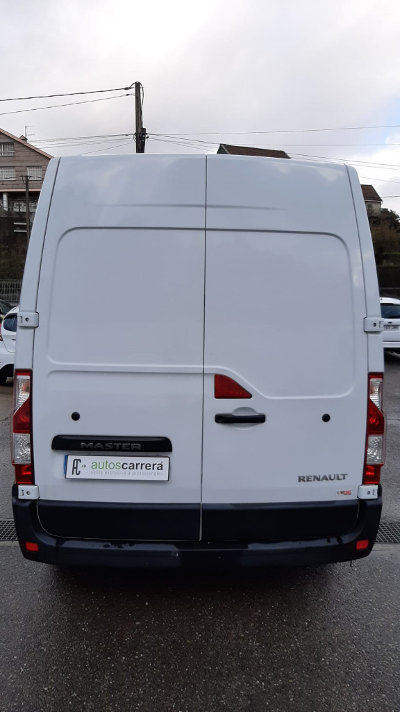 RENAULT MASTER COMBI 7 PLAZAS L2H2 2.3 DCI 3500 110 CV de segunda mano