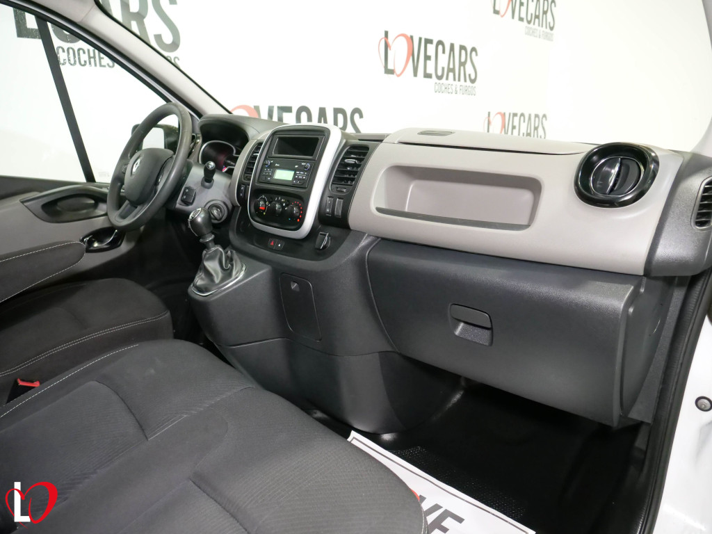 RENAULT TRAFIC 1.6 DCI COMBI 6 LARGA 120 de segunda mano
