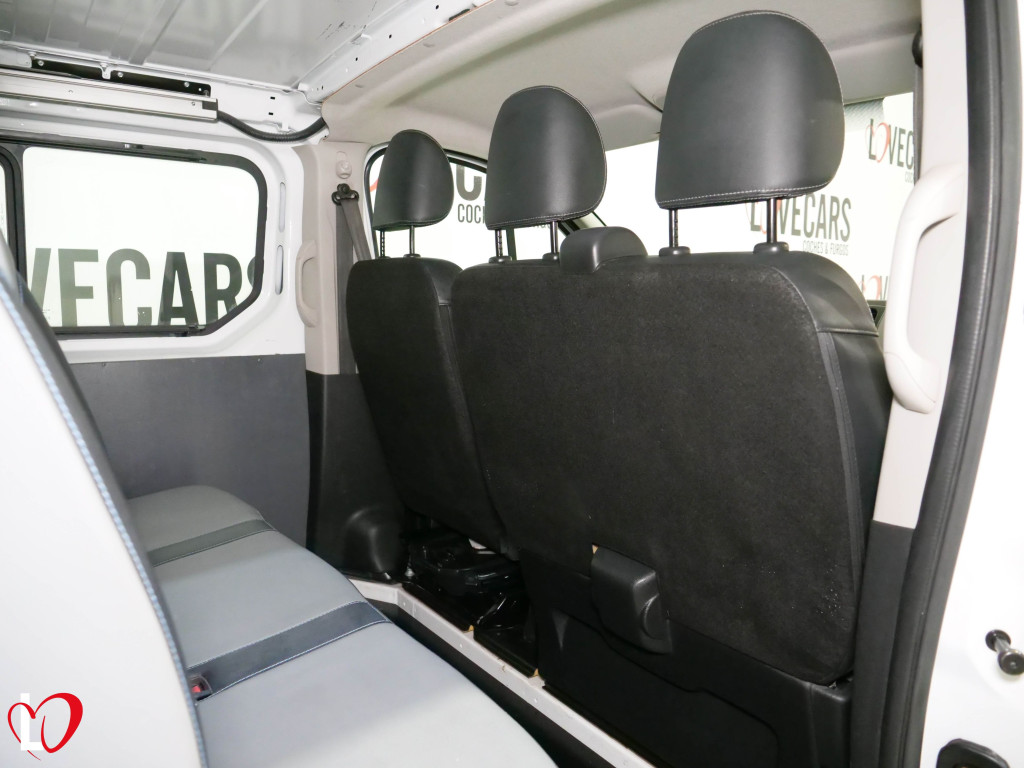 RENAULT TRAFIC 1.6 DCI COMBI 6 LARGA 120 de segunda mano