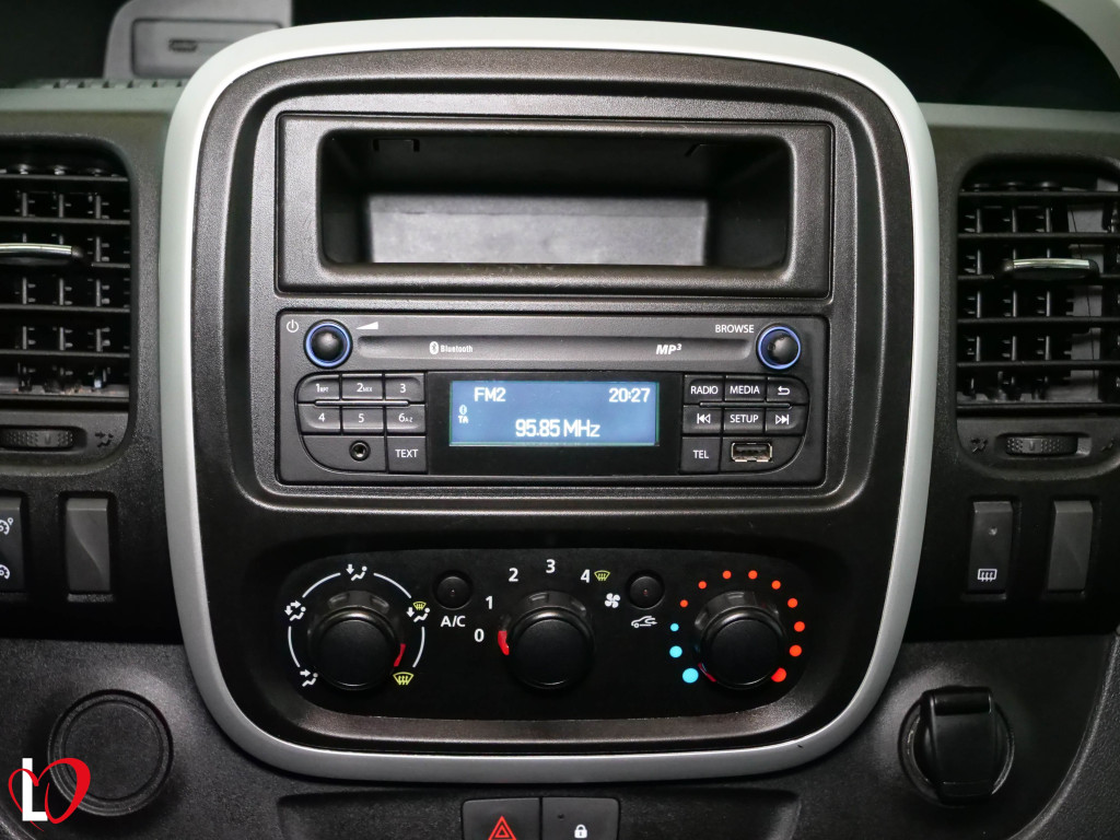 RENAULT TRAFIC 1.6 DCI COMBI 6 LARGA 120 de segunda mano
