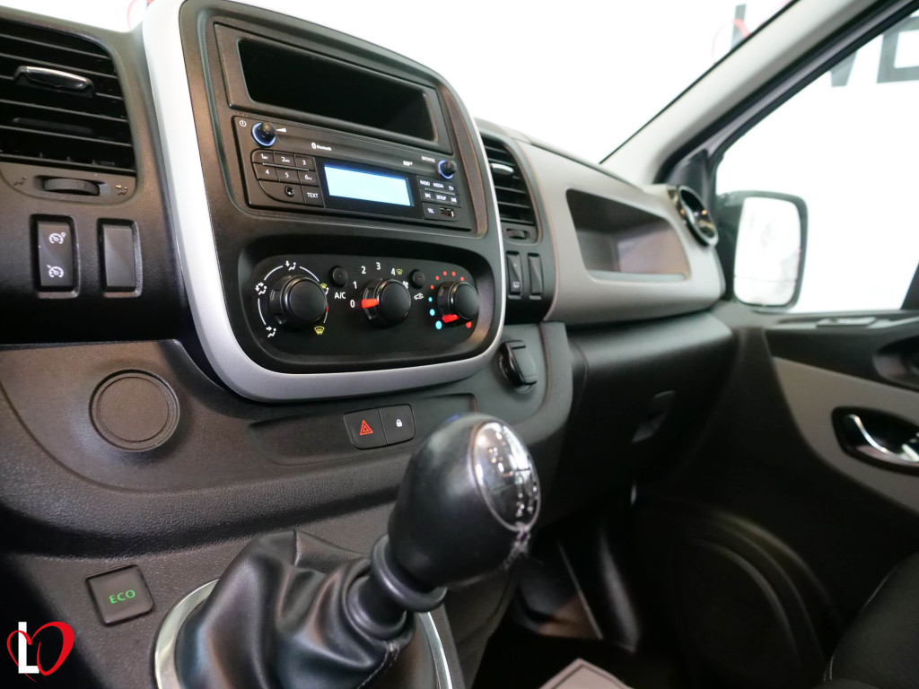 RENAULT TRAFIC 1.6 DCI COMBI 6 LARGA 120 de segunda mano