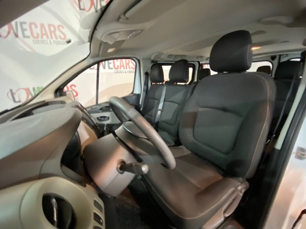 RENAULT TRAFIC 1.6 DCI COMBI 9 PASSENGER 125 de segunda mano