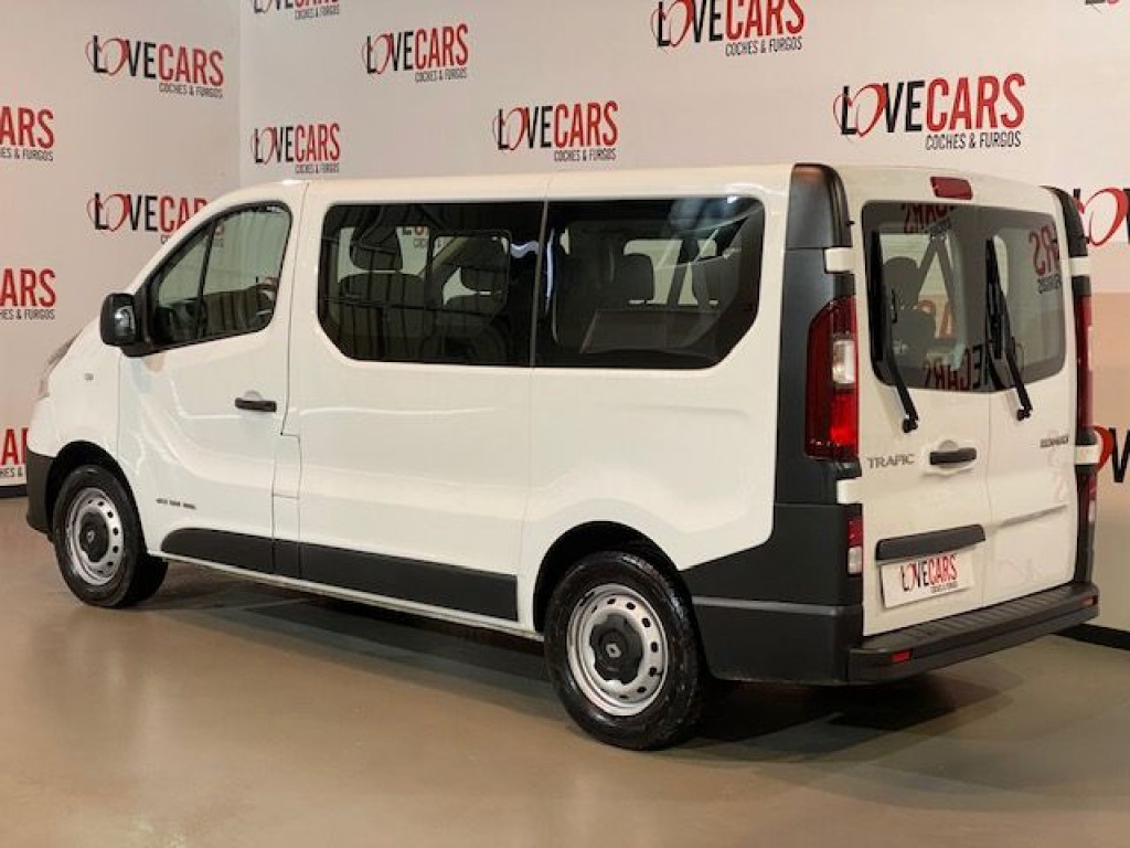 RENAULT TRAFIC 1.6 DCI COMBI 9 PASSENGER 125 de segunda mano