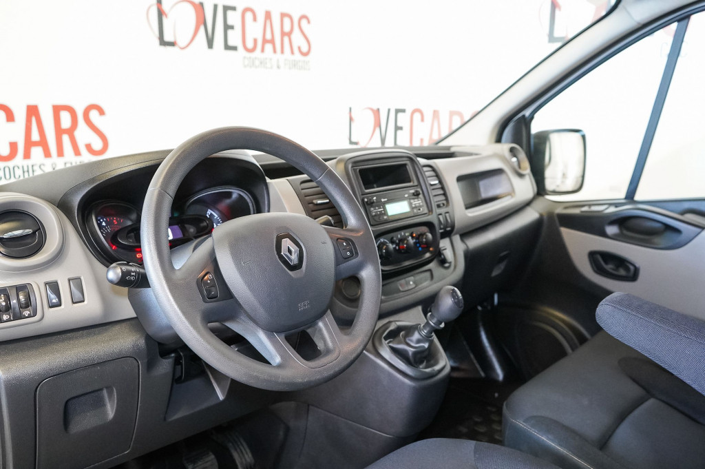RENAULT TRAFIC 1.6 DCI FURGÓN CERRADO 29 L1 H2 125 de segunda mano