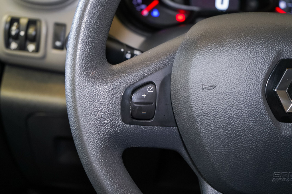RENAULT TRAFIC 1.6 DCI FURGÓN CERRADO 29 L1 H2 125 de segunda mano