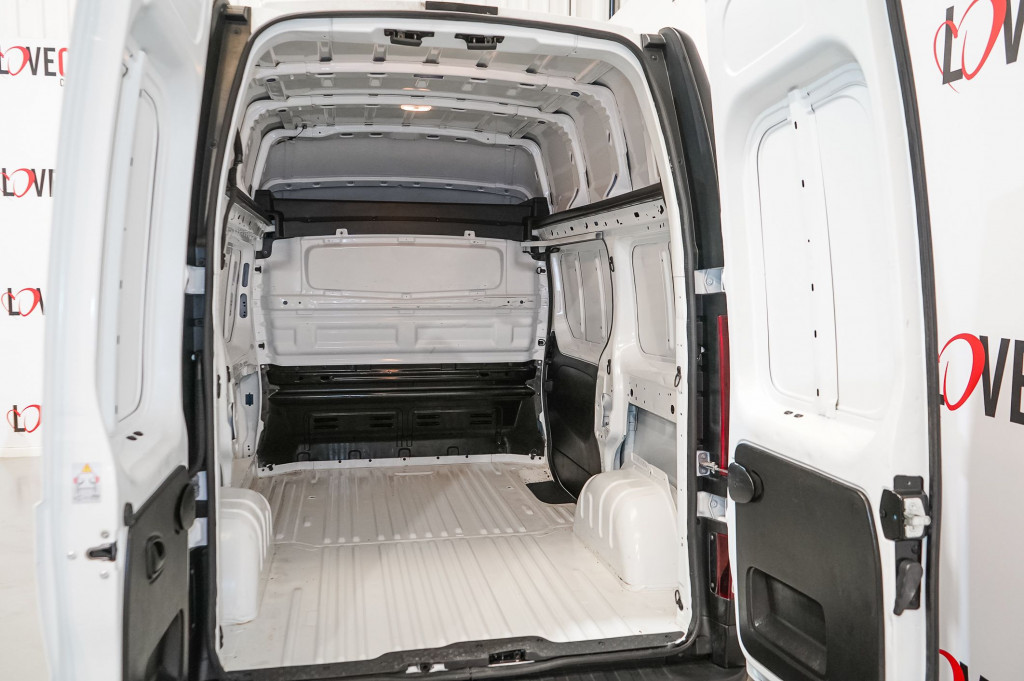 RENAULT TRAFIC 1.6 DCI FURGÓN CERRADO 29 L1 H2 125 de segunda mano