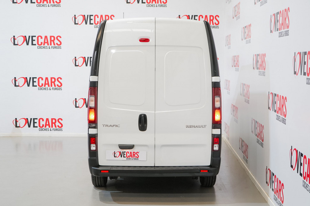 RENAULT TRAFIC 1.6 DCI FURGÓN CERRADO 29 L1 H2 125 de segunda mano