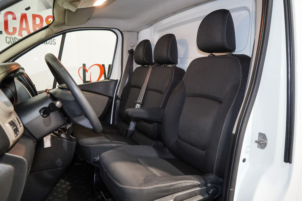 RENAULT TRAFIC 1.6 DCI FURGÓN CERRADO L2 6 VEL 95 de segunda mano