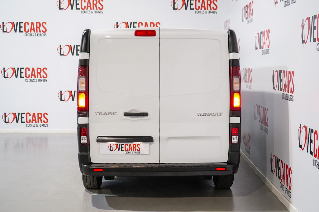 RENAULT TRAFIC 1.6 DCI FURGÓN CERRADO L2 6 VEL 95 de segunda mano