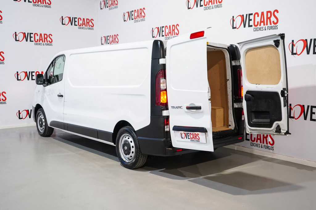 RENAULT TRAFIC 1.6 DCI FURGÓN CERRADO L2 6 VEL 95 de segunda mano