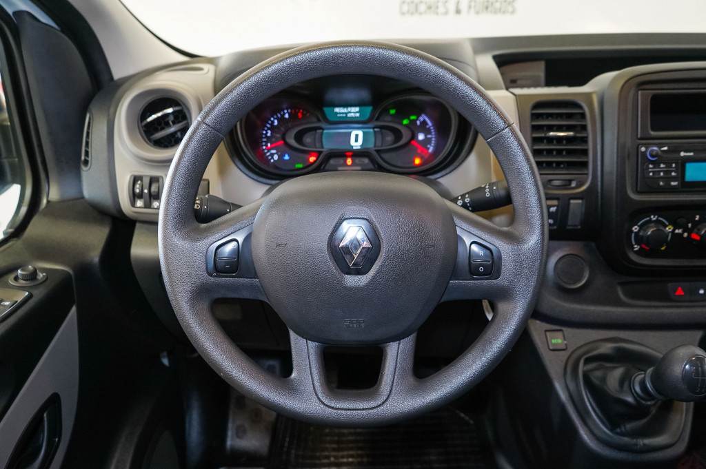 RENAULT TRAFIC 1.6 DCI FURGÓN CERRADO L2 H1 120 de segunda mano