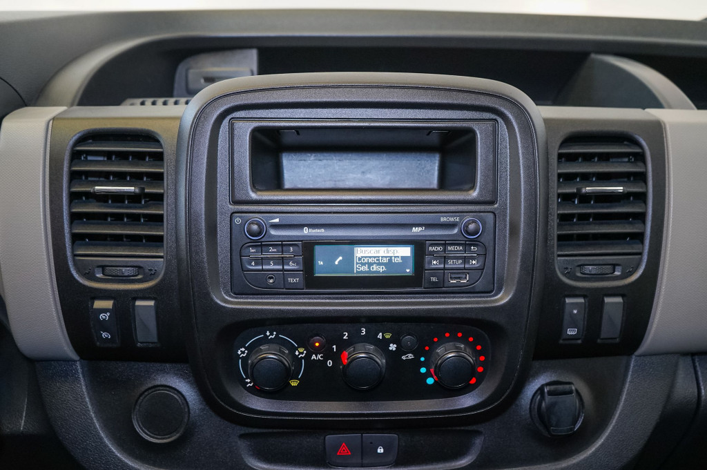 RENAULT TRAFIC 1.6 DCI FURGÓN CERRADO L2 H1 120 de segunda mano