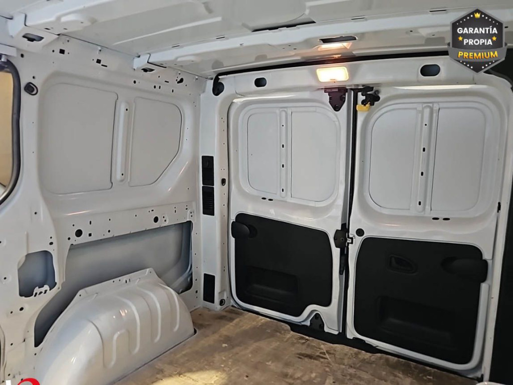 RENAULT TRAFIC 1.6 DCI FURGON L1 H1 95 de segunda mano