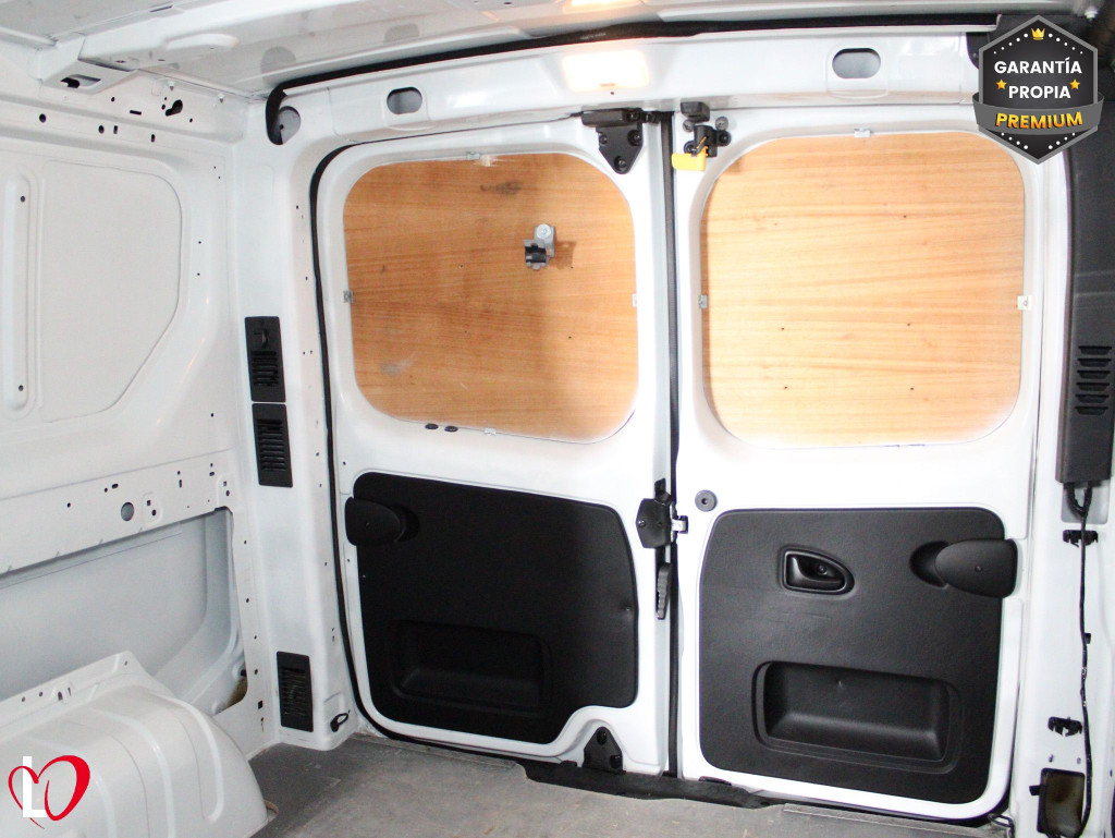 RENAULT TRAFIC 1.6 DCI FURGON L1 H1 95 de segunda mano