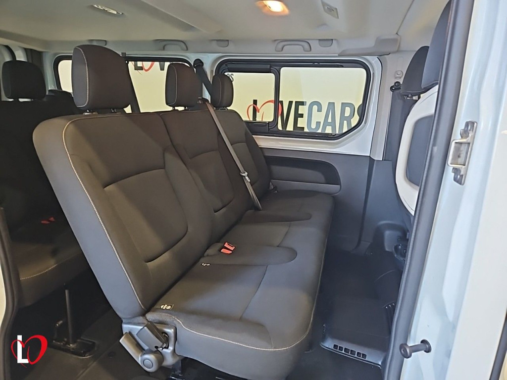 RENAULT TRAFIC 1.6 DCI ZEN L2 8 PLAZAS 125 de segunda mano