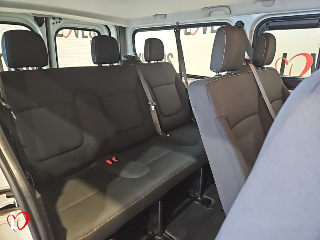 RENAULT TRAFIC 1.6 DCI ZEN L2 8 PLAZAS 125 de segunda mano