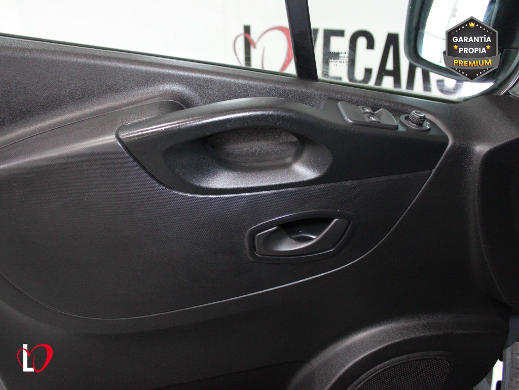 RENAULT TRAFIC 2.0 DCI AUTO.FURGON TALLER 145 de segunda mano