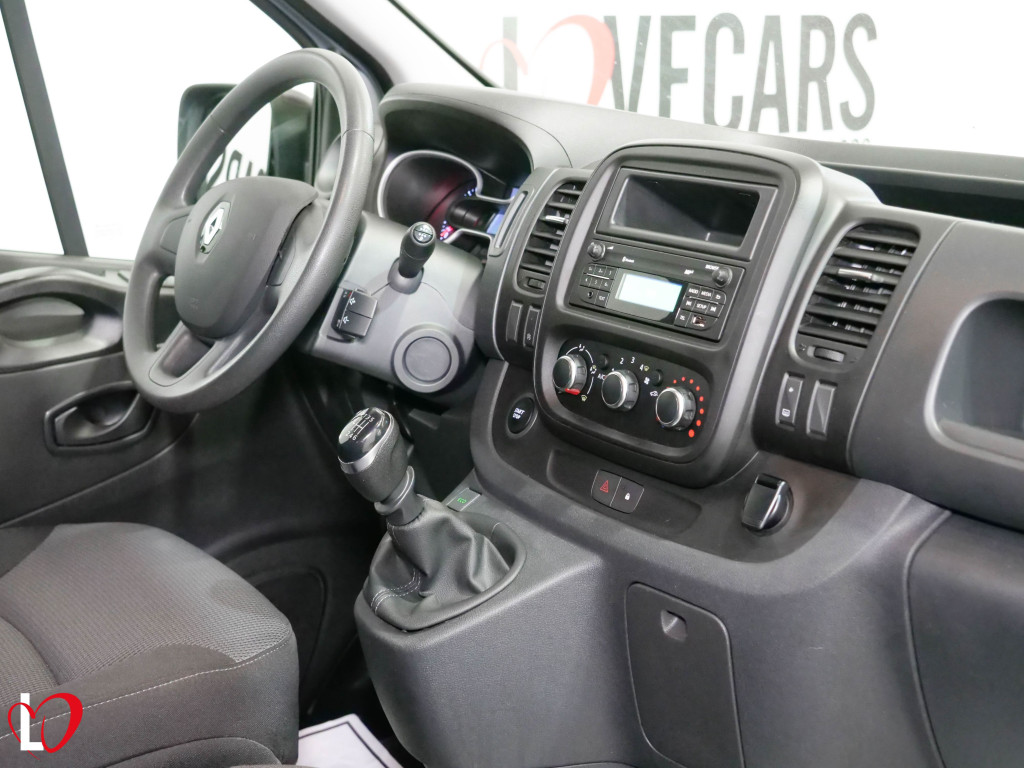 RENAULT TRAFIC 2.0 DCI COMBI 6 L2 120 de segunda mano