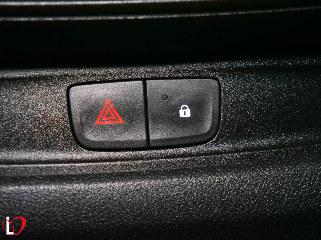 RENAULT TRAFIC 2.0 DCI COMBI 6 L2 120 de segunda mano