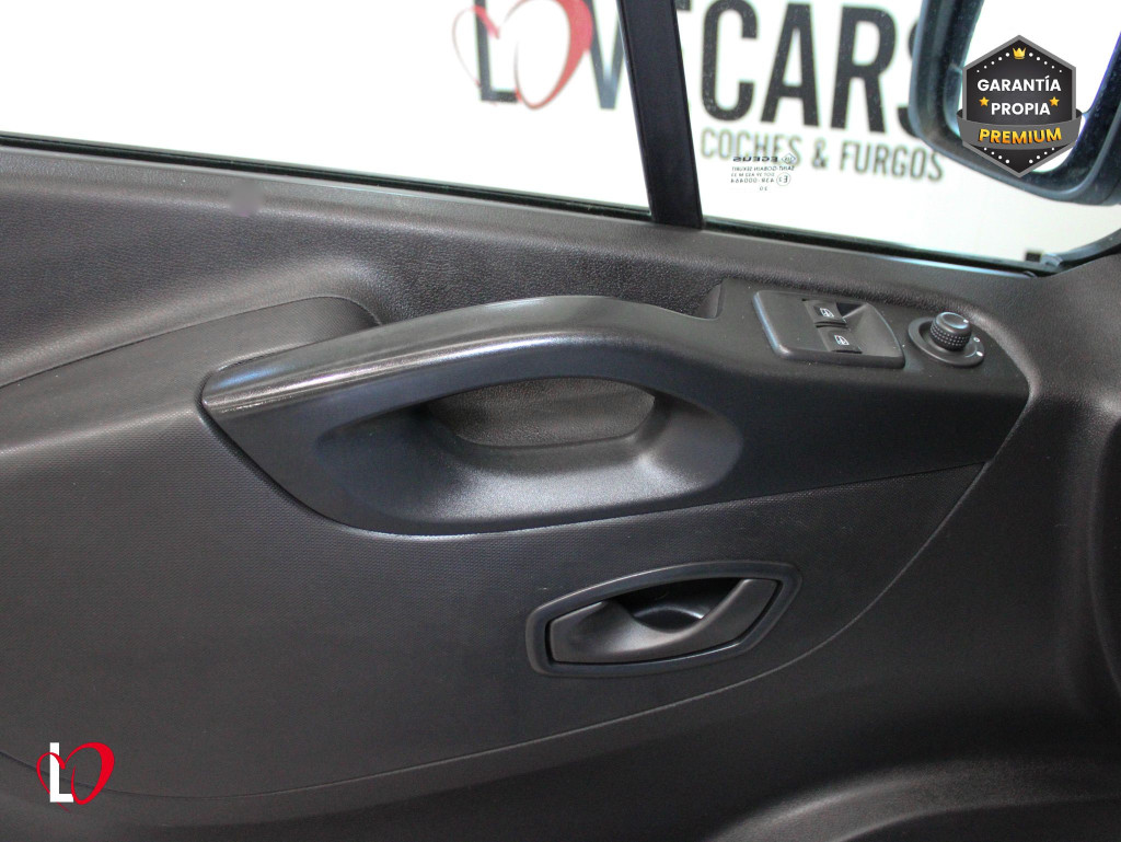 RENAULT TRAFIC 2.0 DCI COMBI 6 L2 120 de segunda mano