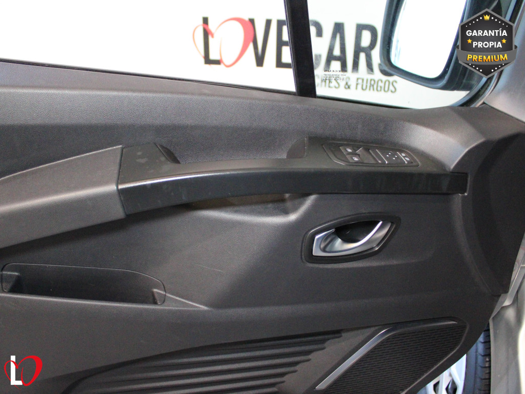 RENAULT TRAFIC 2.0 DCI LARGA COMBI 9 150 de segunda mano