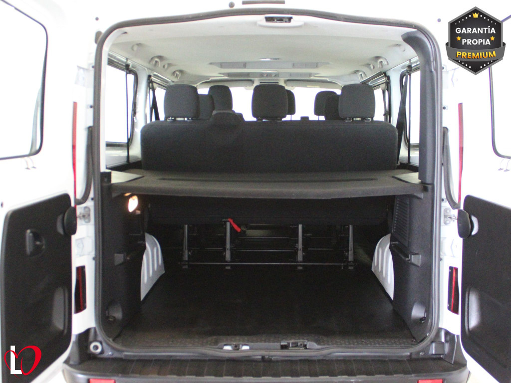 RENAULT TRAFIC 2.0 DCI LARGA COMBI 9 150 de segunda mano