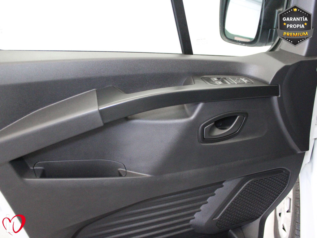 RENAULT TRAFIC 2.0 DCI LARGA COMBI 9 150 de segunda mano