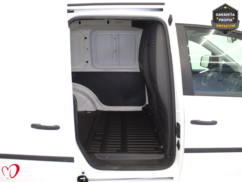 VOLKSWAGEN CADDY 2.0 TDI BMT FURGÓN CERRADO 102 de segunda mano