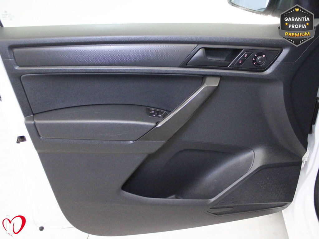 VOLKSWAGEN CADDY 2.0 TDI BMT FURGÓN CERRADO 102 de segunda mano