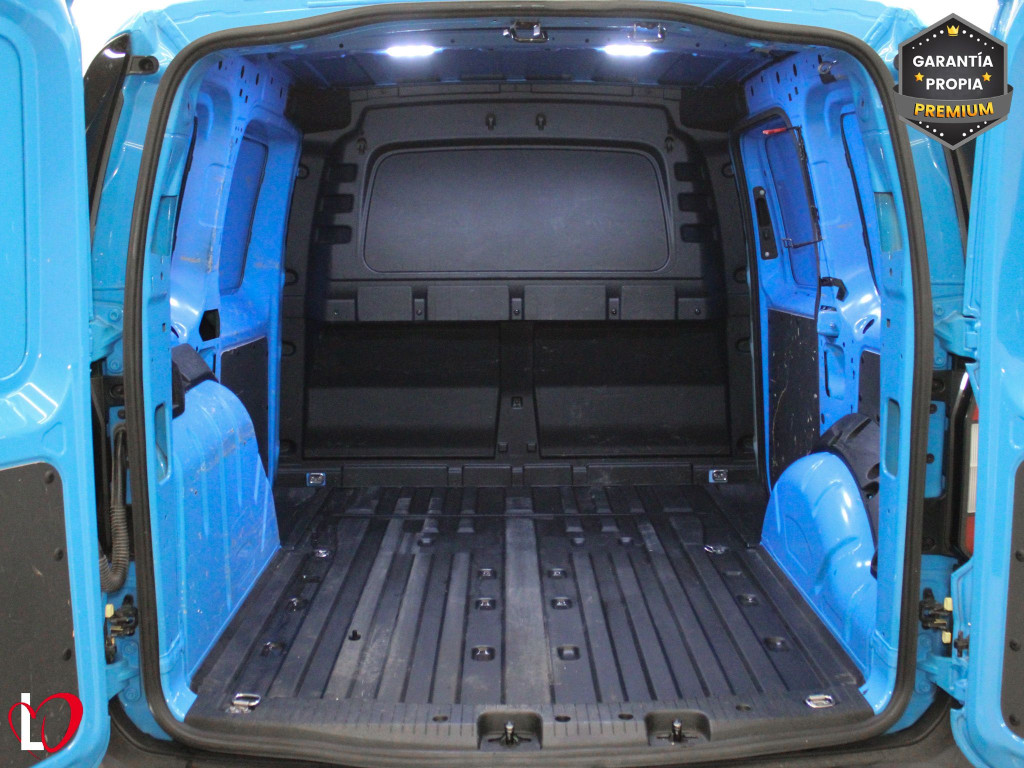 VOLKSWAGEN CADDY 2.0 TDI FURGÓN CARGO 6 VEL 75 de segunda mano