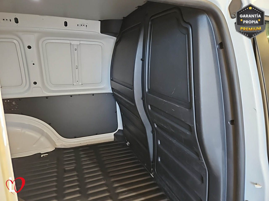 VOLKSWAGEN CADDY 2.0 TDI FURGÓN CERRADO 102 de segunda mano