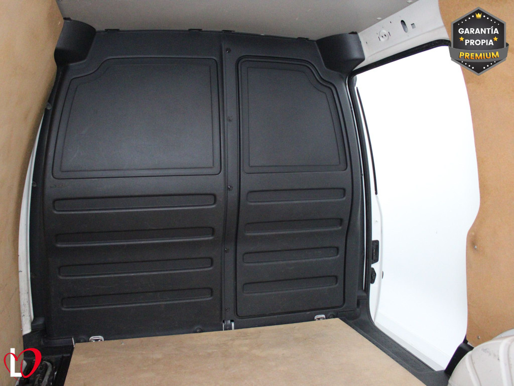 VOLKSWAGEN CADDY 2.0 TDI FURGÓN CERRADO 102 de segunda mano