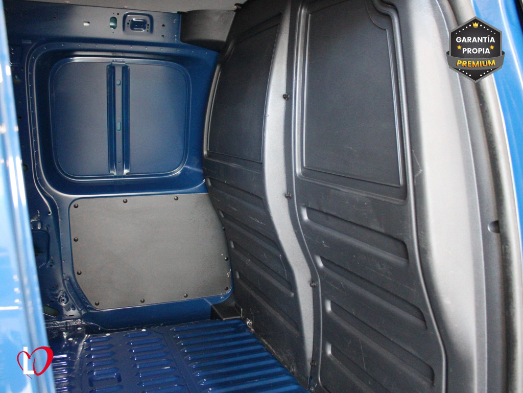 VOLKSWAGEN CADDY 2.0 TDI FURGÓN CERRADO MAXI 102 de segunda mano