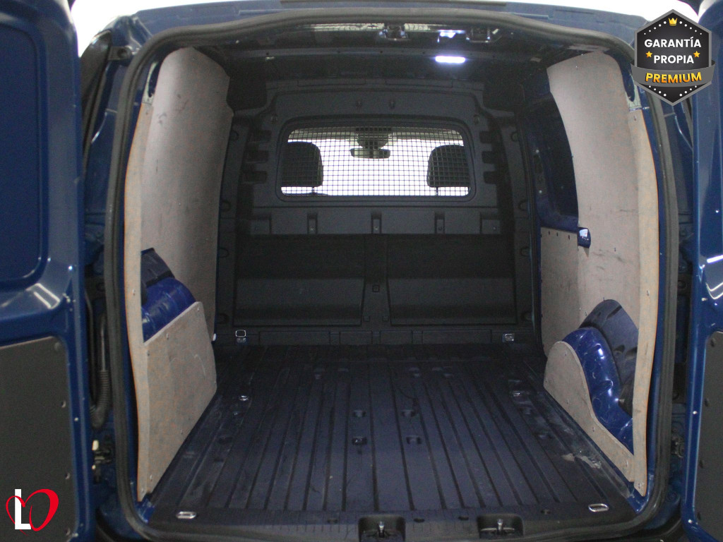 VOLKSWAGEN CADDY 2.0 TDI FURGÓN CERRADO MAXI 102 de segunda mano