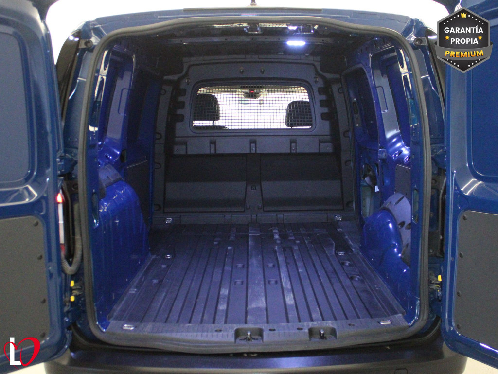 VOLKSWAGEN CADDY 2.0 TDI FURGÓN CERRADO MAXI 102 de segunda mano