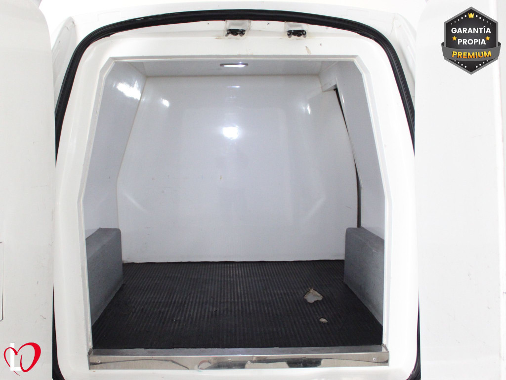 VOLKSWAGEN CADDY 2.0 TDI FURGÓN ISOTERMO 102 de segunda mano
