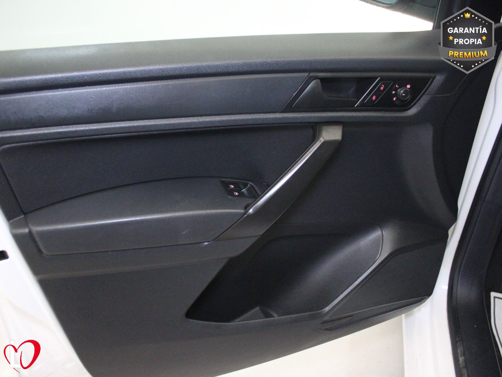 VOLKSWAGEN CADDY 2.0 TDI FURGÓN ISOTERMO 102 de segunda mano